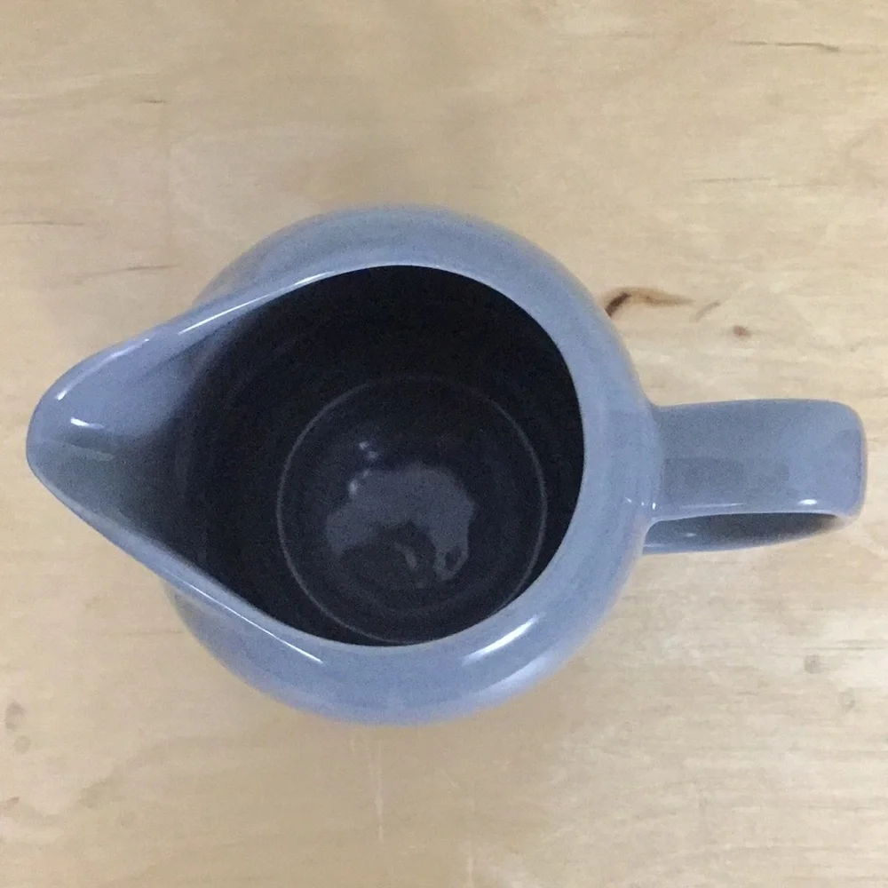 NWOT Crate & Barrel mid-century modern creamer